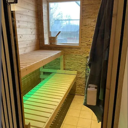 Dom wakacyjny Heidebloem Max. 12 Personen